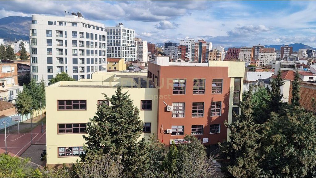 JEPET ME QIRA APARTAMENT 1+1 TEK RRUGA E DIBRES