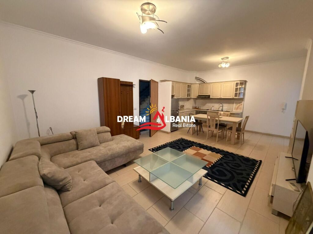 Jepet me qera apartament 2+1 tek Pazari i Ri prane BKT (ID 42215513) F