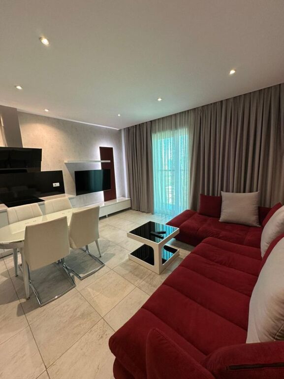 Jepet me Qera Apartament 2+1 tek Ambasador 3