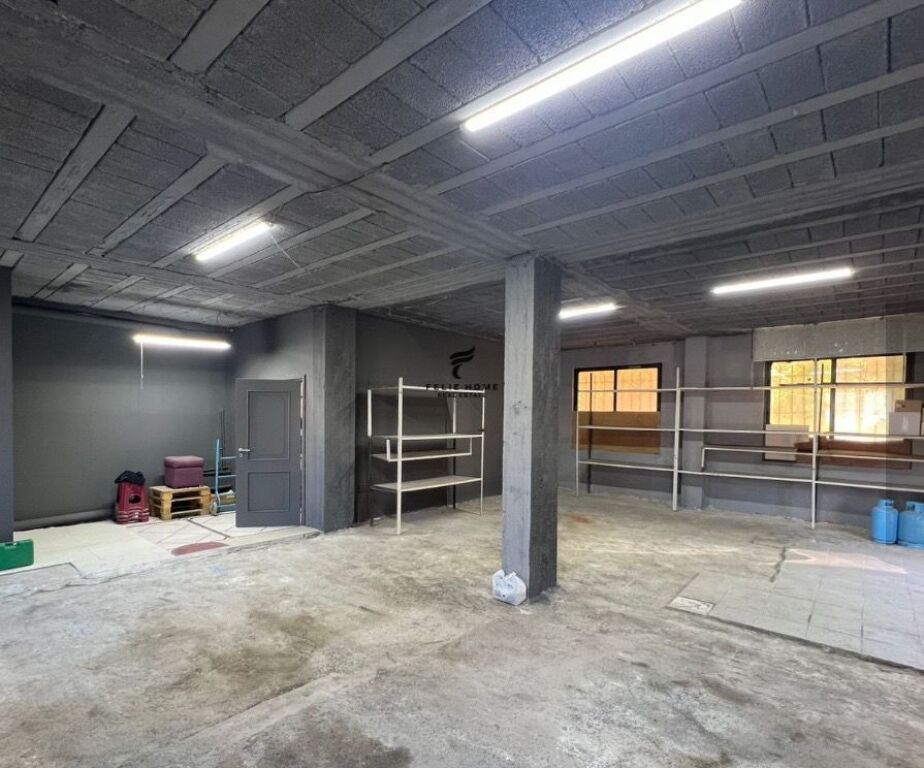 MAGAZINE ME QERA 120 M2 LAPRAKE 650 EURO FH-66669