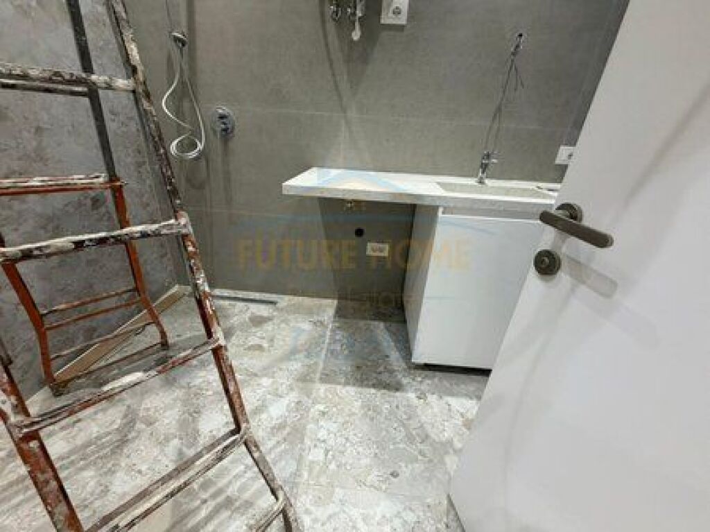 For sale, Apartment 1+1, Eduard Mano Street, Dry Lake, Tirana.
