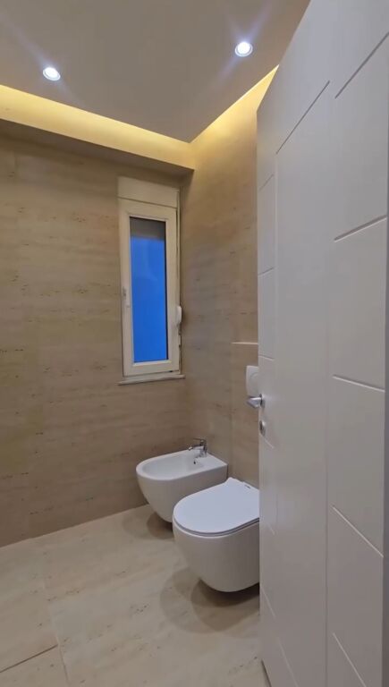 🏡 Apartament 2+1 me Verandë për Shitje – Ish Ekspozita