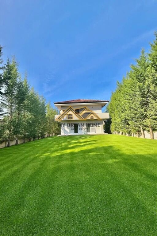 VILLA FOR SALE IN GOLEM