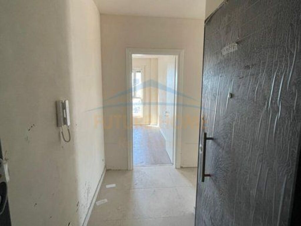 Shitet, Apartament 2+1+2, Trio Towers, Don Bosko