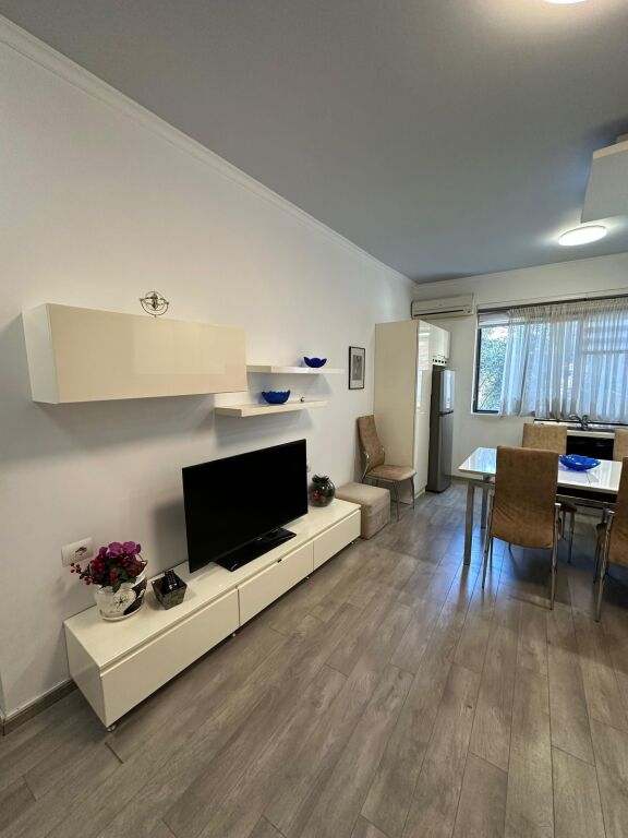 ✨ SUPER APARTAMENT 1+1 ME QIRA TEK BRRYLI 50,000 LEK