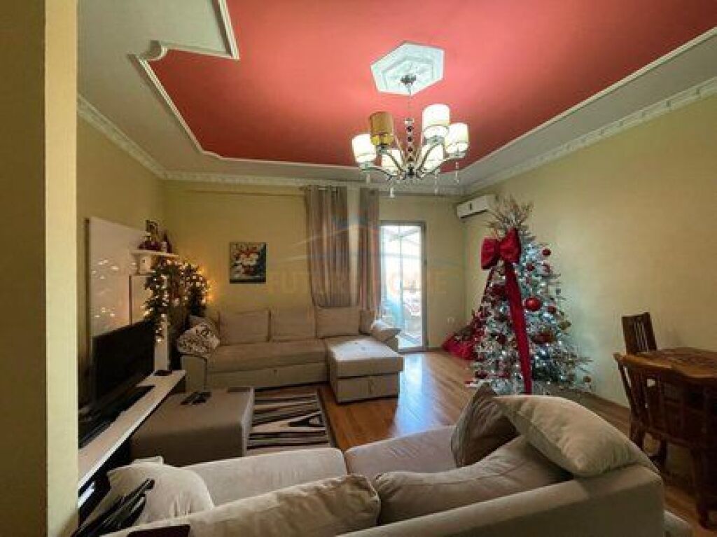 Shitet, Apartament 2+1, Ministria e Jashtme