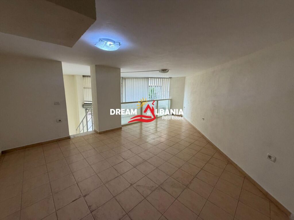 Locale commerciale Duplex in affitto a Pazari i Ri vicino a Bolv Oil (ID 42611418)f