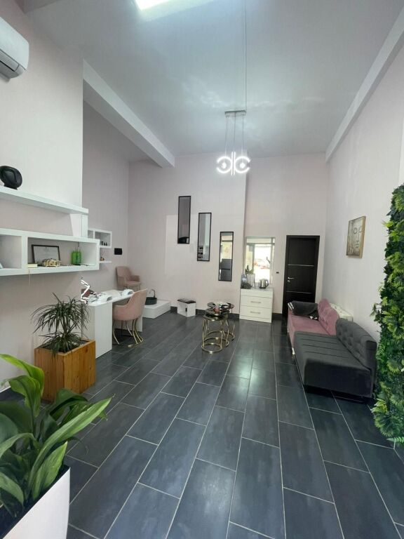 🏬 SHOP FOR SALE – ASTIR