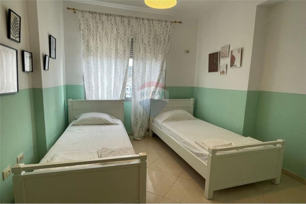 🏡 Apartament 2+1 me Qira – Rruga e Re, Vlorë