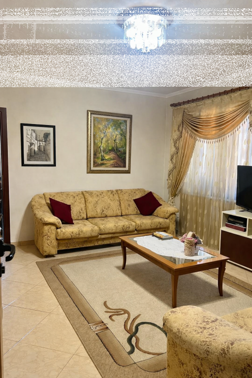 Vendesi Appartamento 2+1 a Elbasan | Pannello Solare | Vicino al Parco Rinia *Non agenzia