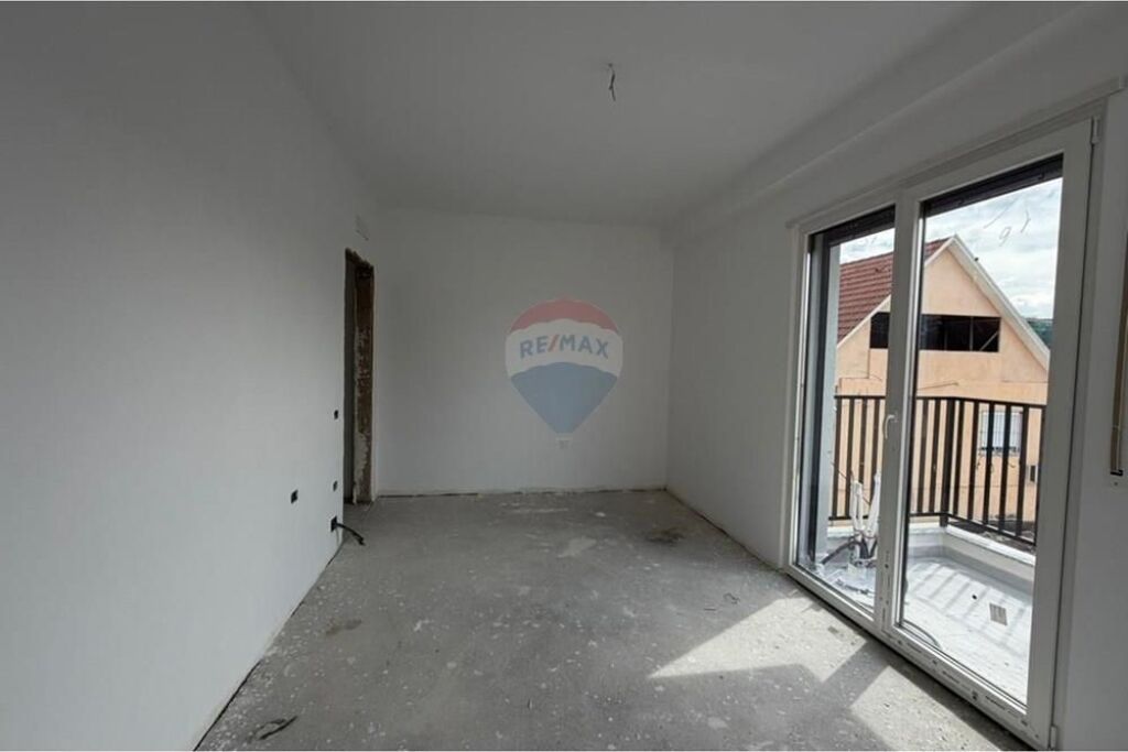 🏡 Shitet Apartament 2+1 – Planimetri Funksionale