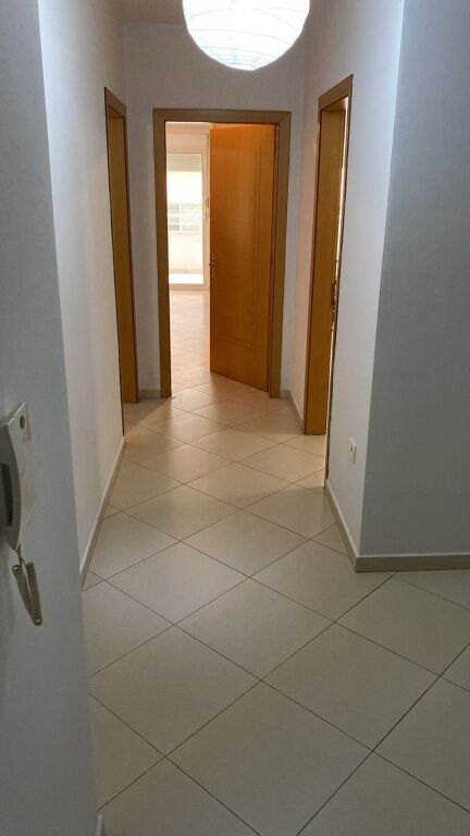 Jepet me qera 2+1, 540€, te mbikalimi i pare SELITE