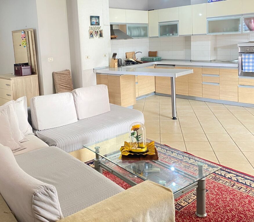 Apartment 2+1, Astir( Ozoni)!