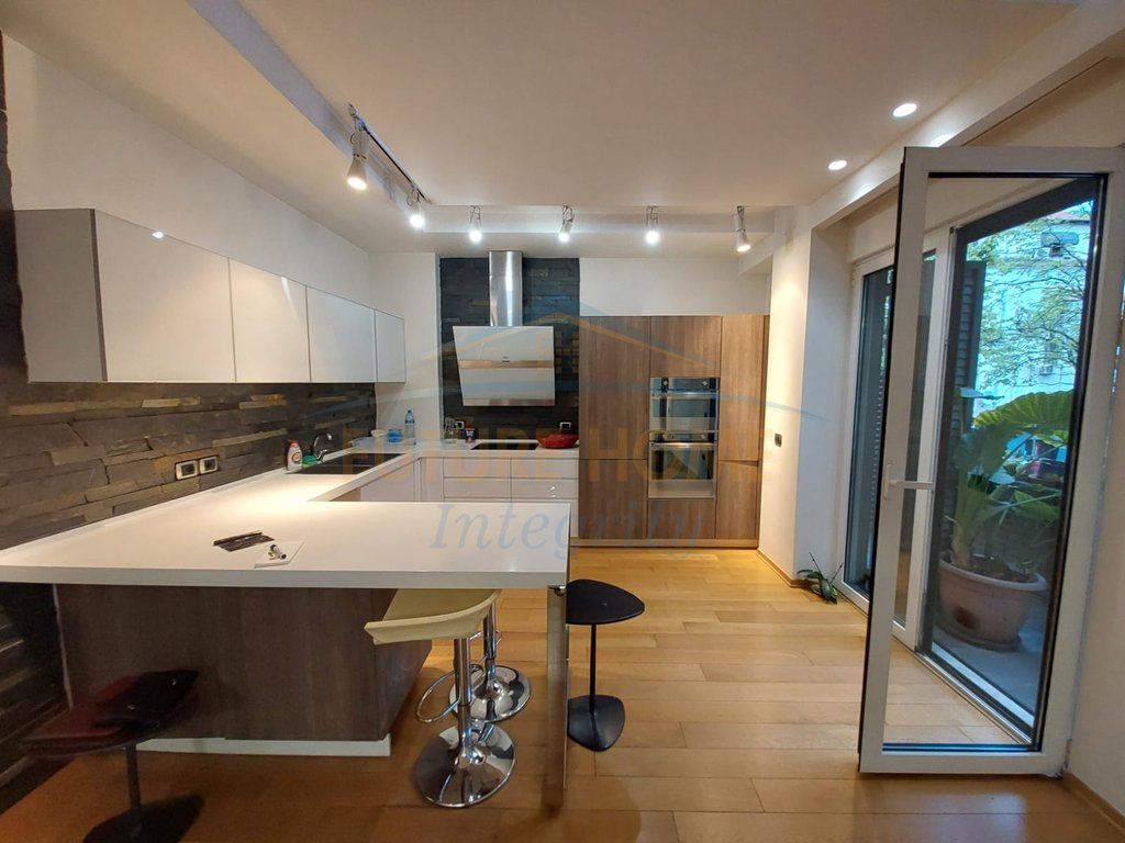 For rent, Apartment for Offices, Blloku, Tirana.