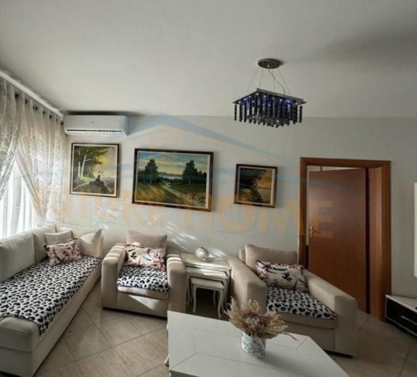Qera,Apartament 1+1 prane pastuceri Melises ,Fresk