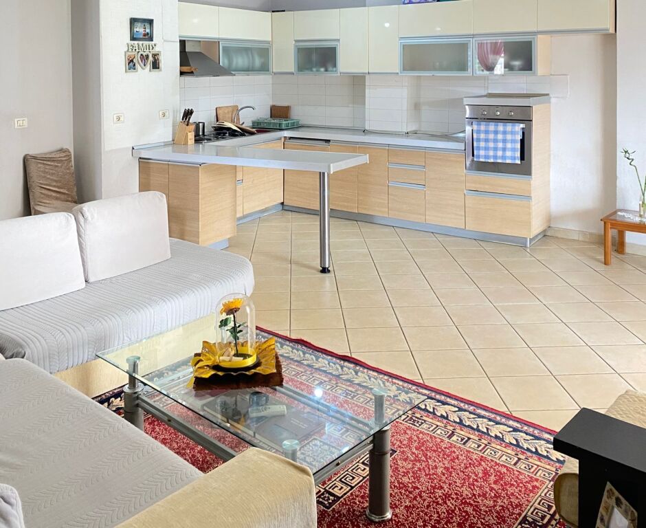 Apartment 2+1, Astir( Ozoni)!