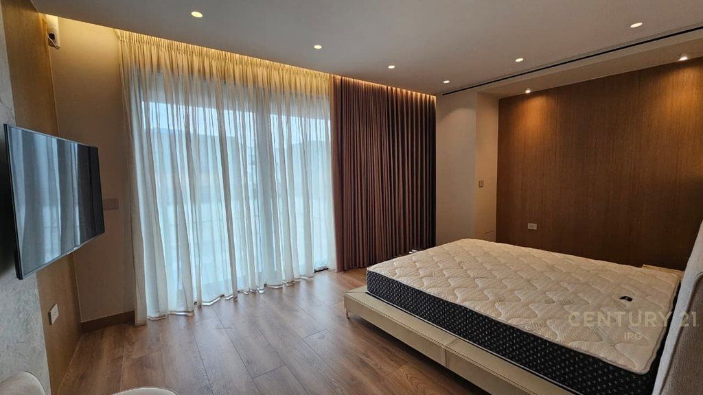 MAGNIFICA VILLA SU 4 PIANI IN AFFITTO PRESSO IL LUMINOR RESIDENCE VICINO A TEG!