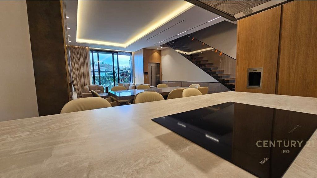 MAGNIFICA VILLA SU 4 PIANI IN AFFITTO PRESSO IL LUMINOR RESIDENCE VICINO A TEG!
