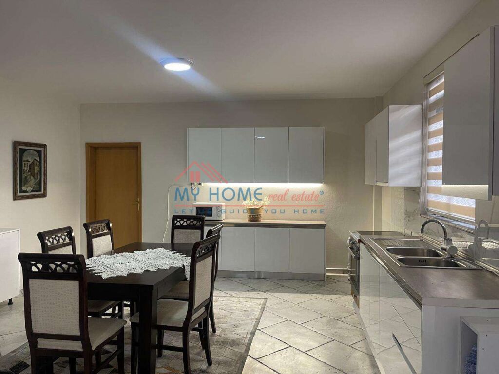 Appartamento 2+1 in Affitto Vicino a Via Hoxha Tahsim Tirana