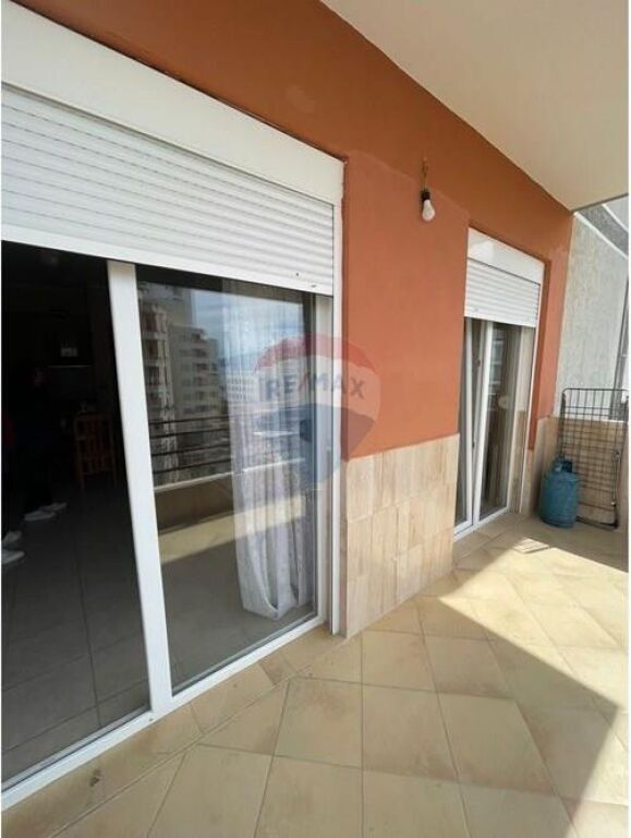 🏡 Apartament 1+1 me Qira – Lungomare, Vlorë