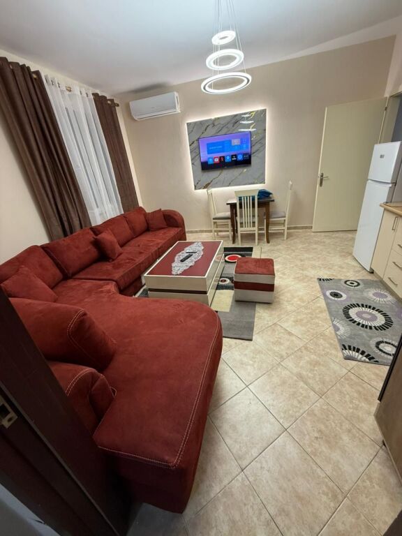 Apartament me qera 2+1 Astir