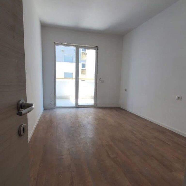 🏡 Apartment 1+1 for Sale – Complex E-88, Dritan Hoxha 📍