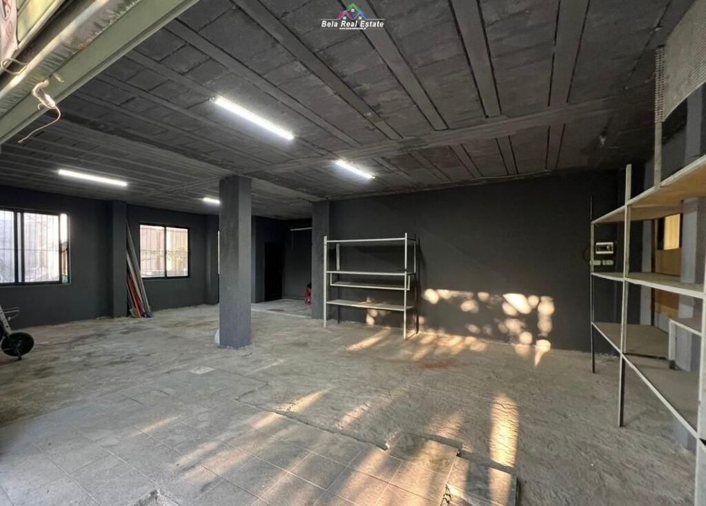 Magazine For Rent In Laprake ( ID BM293) Tirane