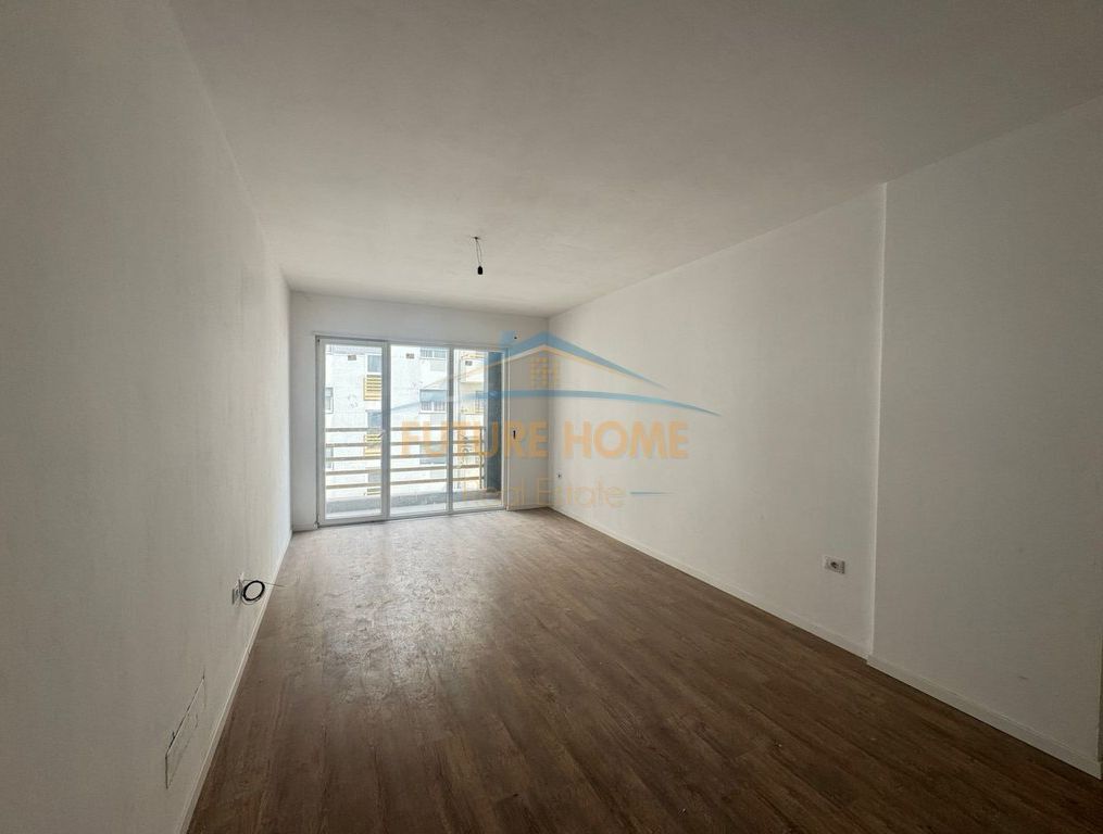 In vendita, Appartamento 1+1, Complesso E-88, Via Dritan Hoxha