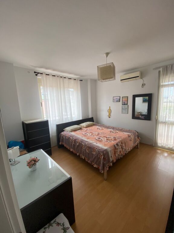Apartament 2+1 + 3 ballkone per shitje tek Eleonora