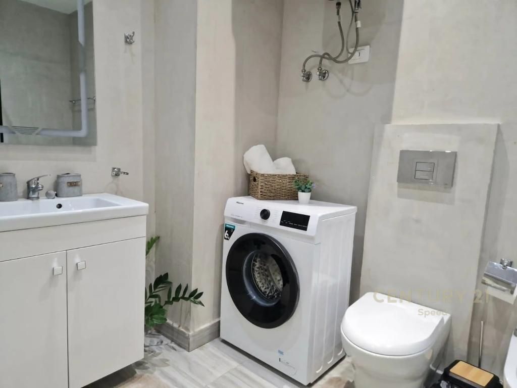 Apartament 1+1 me Post Parkimi për Qira tek Shkolla e Kuqe!