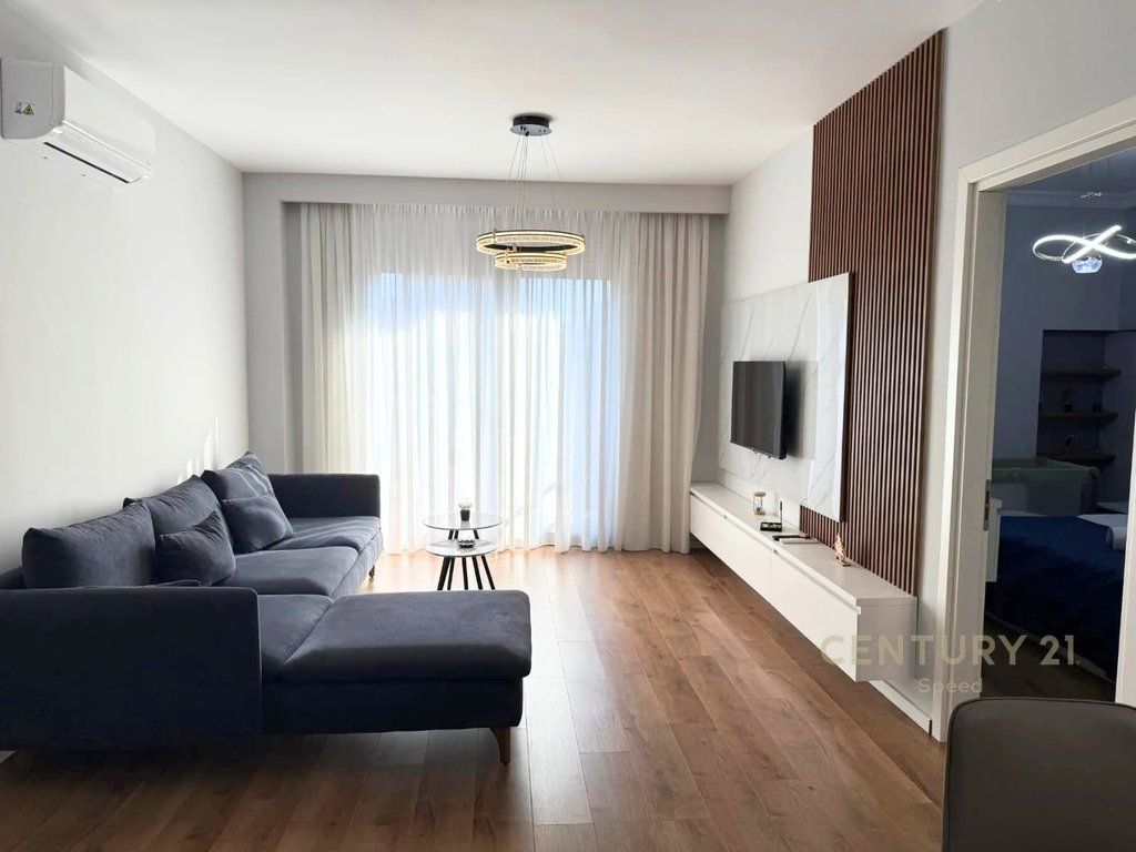 Apartment 1+1 with Parking Space for Rent near the Red School!