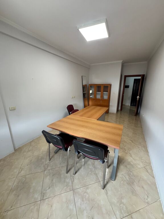 🏢 Ufficio in affitto nel centro – vicino al Ministero della Giustizia