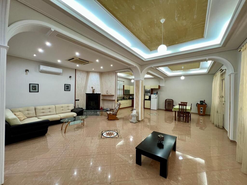 🔥 3-Storey Villa for Sale in Vlora, Lungomare🔥
