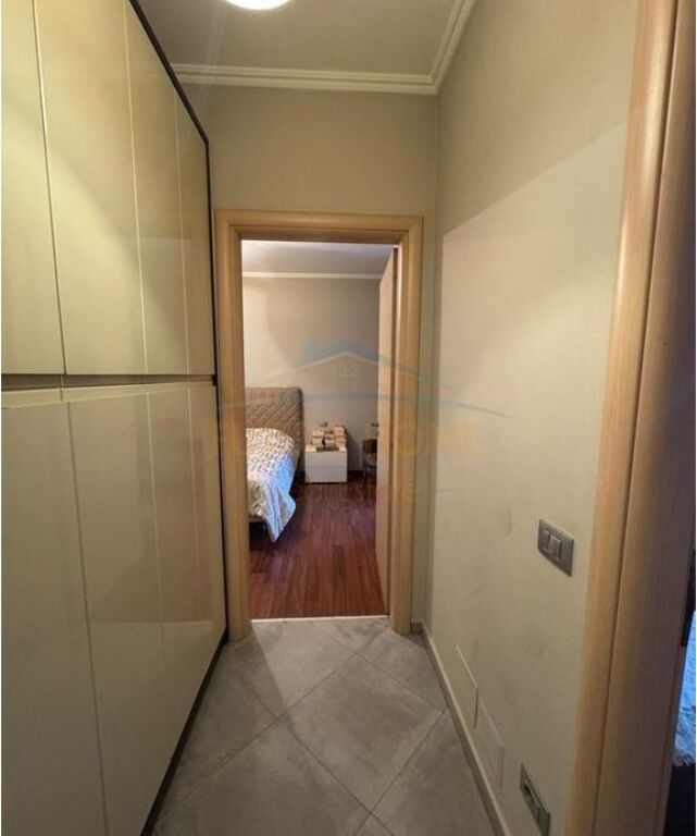 In vendita, Appartamento 2+1+2, Complesso Tower Bridge, Via Dibra.