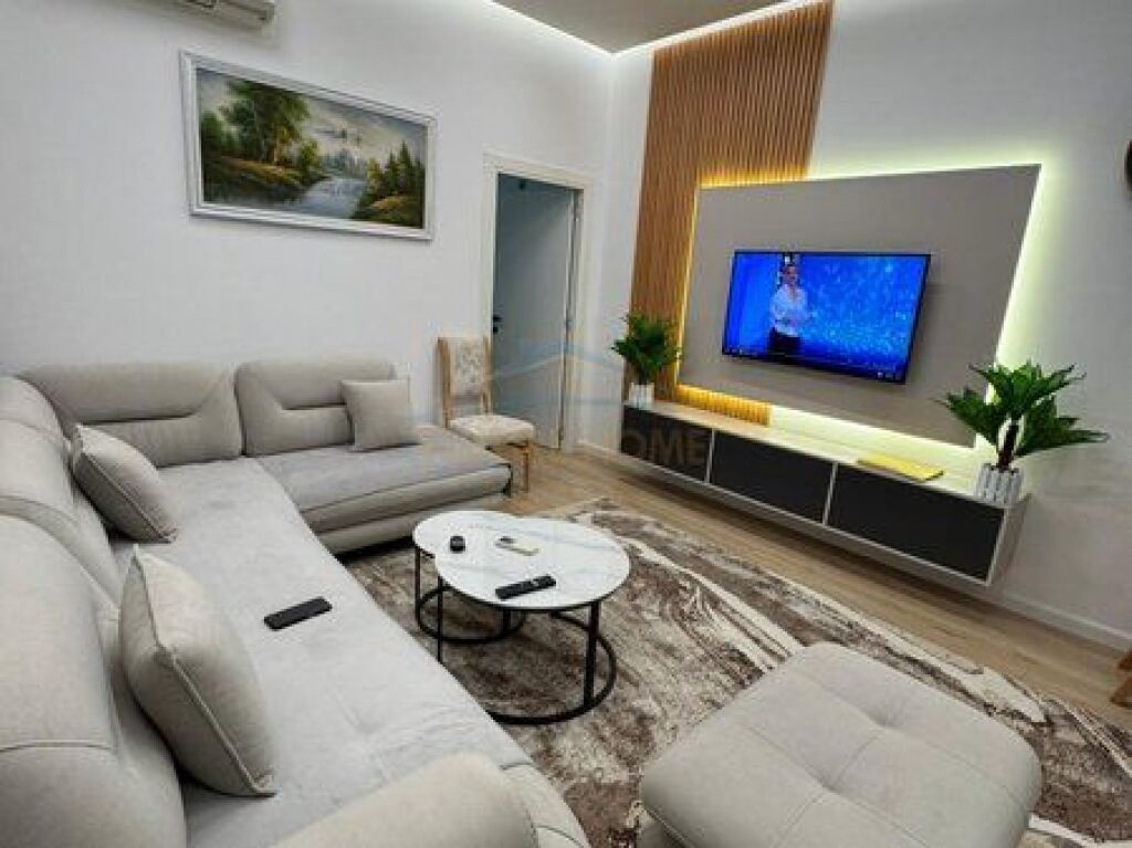 For sale, 2+1 Apartment, Fresk, Tirana.
