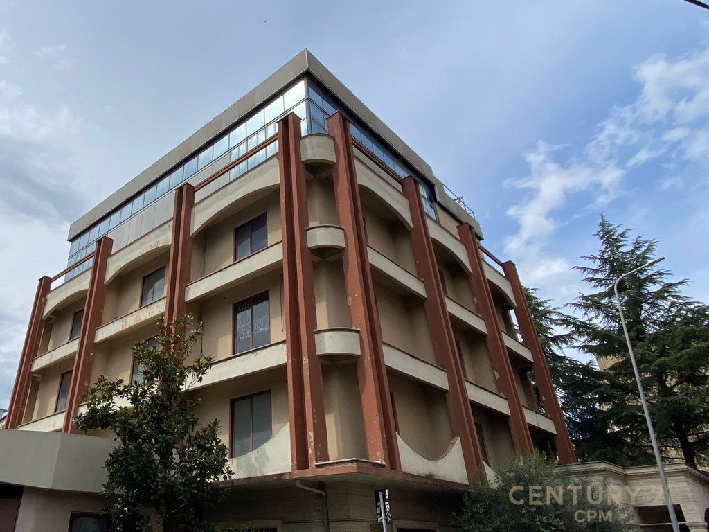 EXCLUSIVE! A 5-story business building is for rent at the former last station, New Tirana.