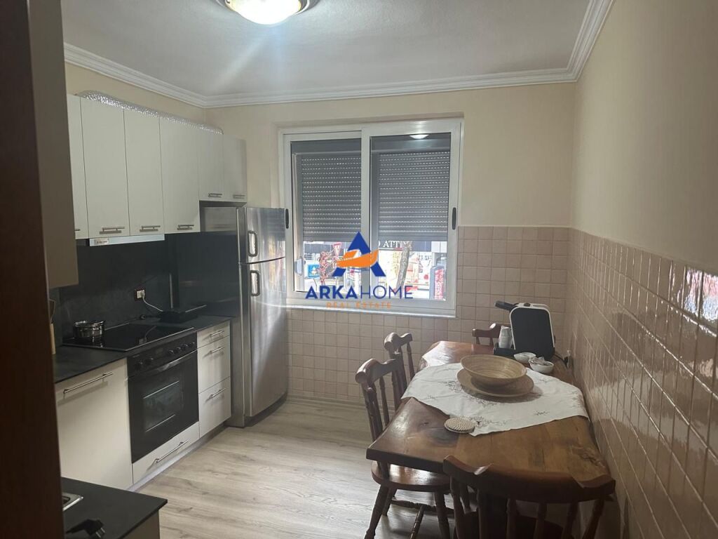 APARTAMENT ME QERA 3+1+BALLKON "SHESHI WILLSON" 100.000 LEKE