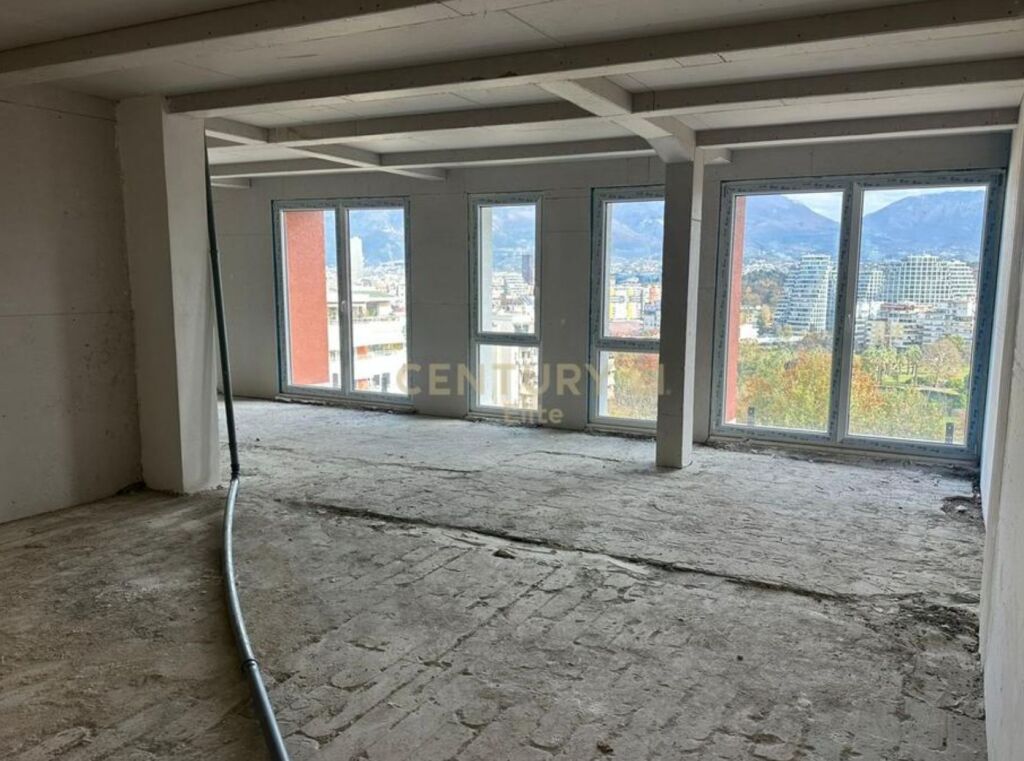 Edificio multifunzionale in affitto