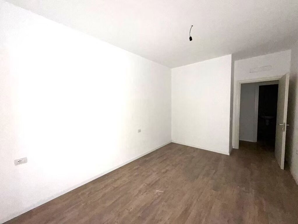 Apartment 1+1 for sale at Residenca E88 in Laprake.