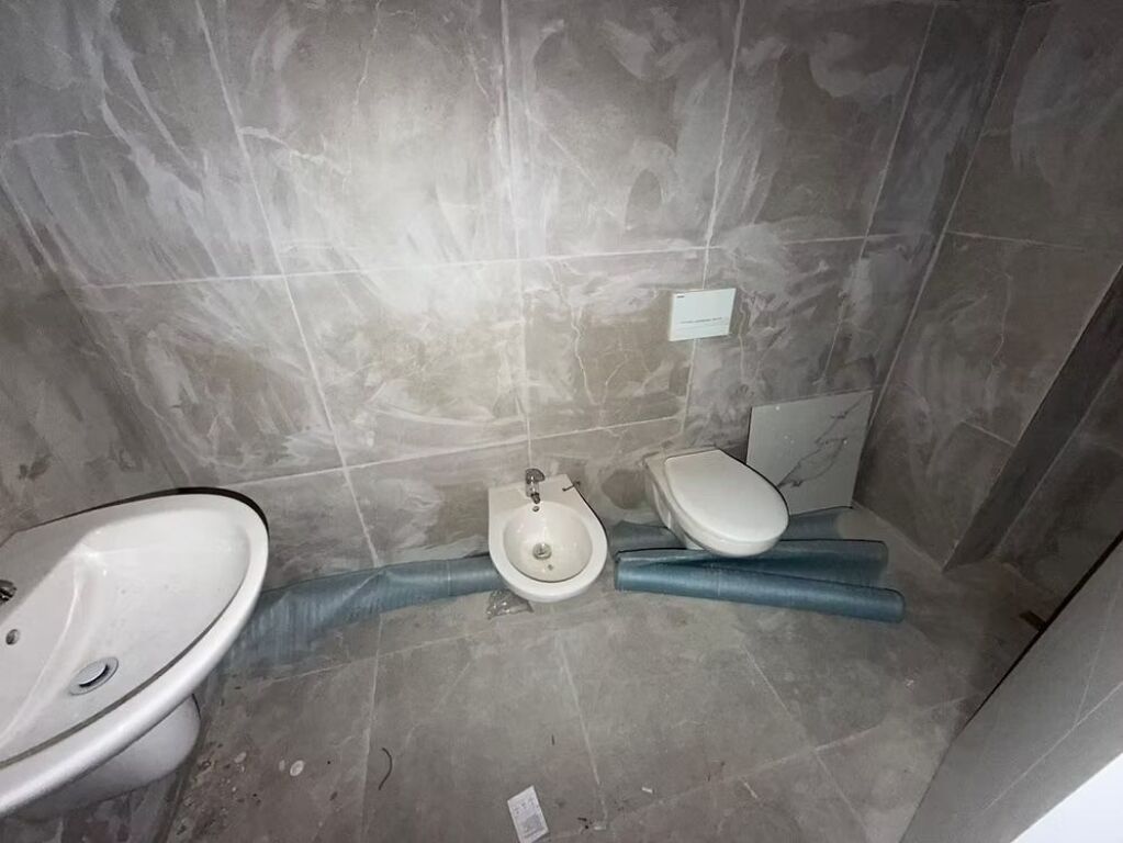 Apartament 1+1+Parking per qira tek Residenca E88 ne Laprake.