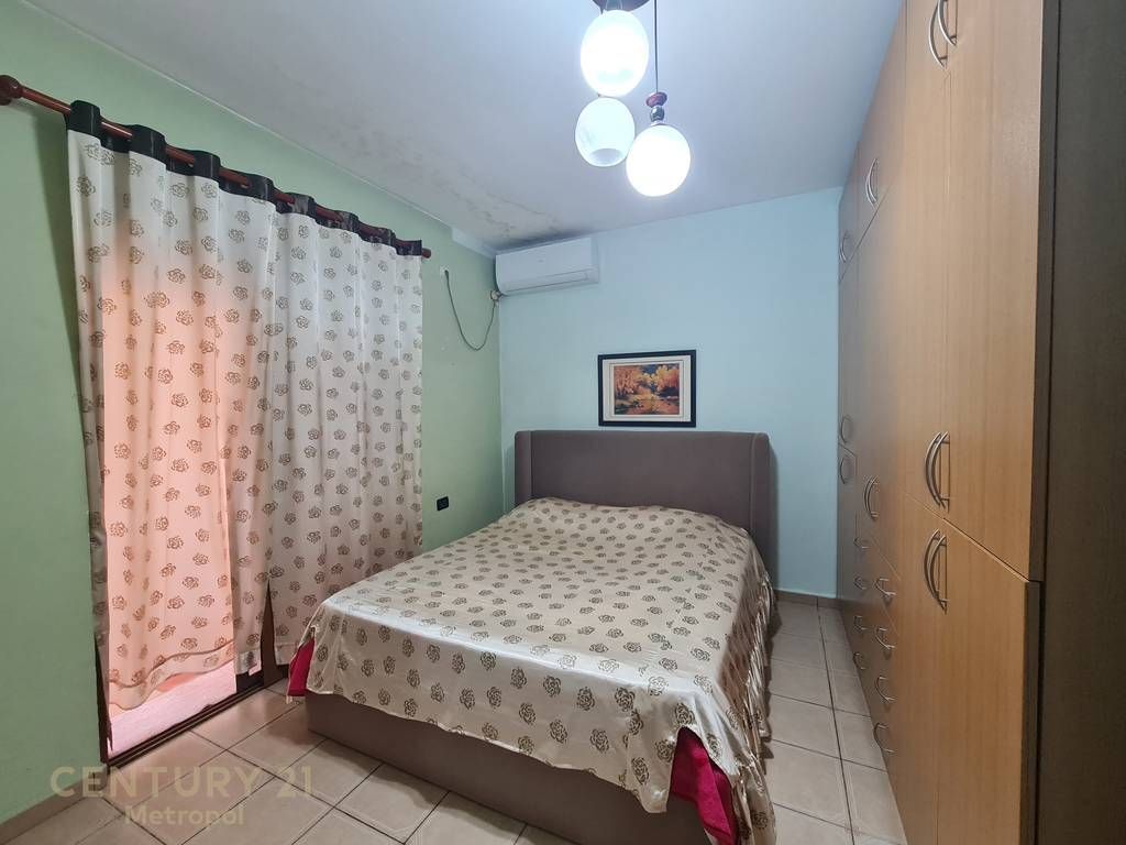 OFFRO CASA PRIVATA SU DUE PIANI IN AFFITTO - KOMBINAT! 800 € /Mese