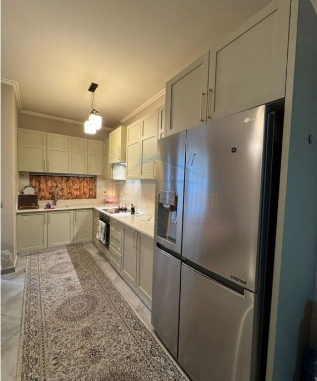 In vendita, Appartamento 2+1+2, Complesso Tower Bridge, Via Dibra.