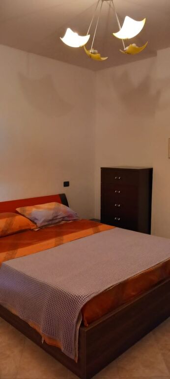 Appartamento 1+1 in affitto a Golem. Affitto annuale DI FRONTE all'hotel Hepidan