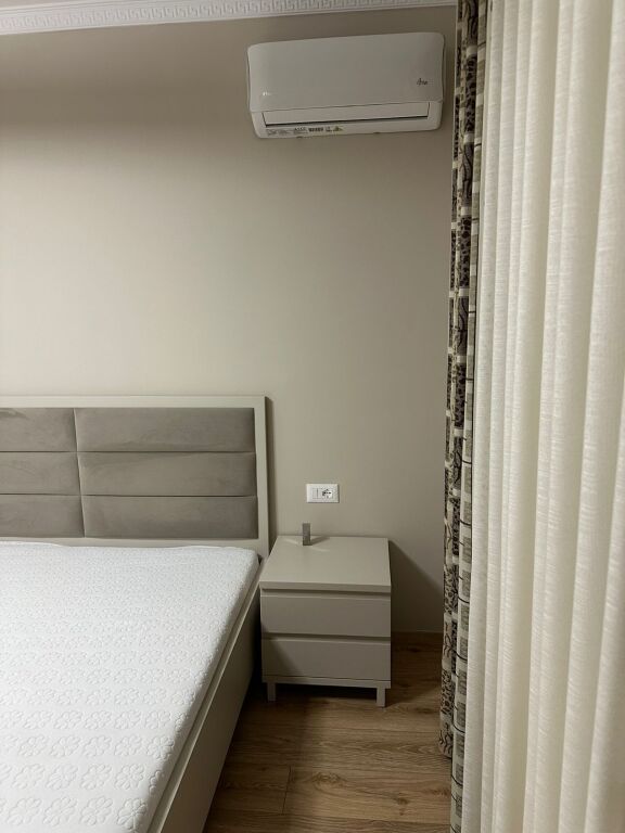 Disponojme Apartament Modern me Qira 1+1 ne Astir !