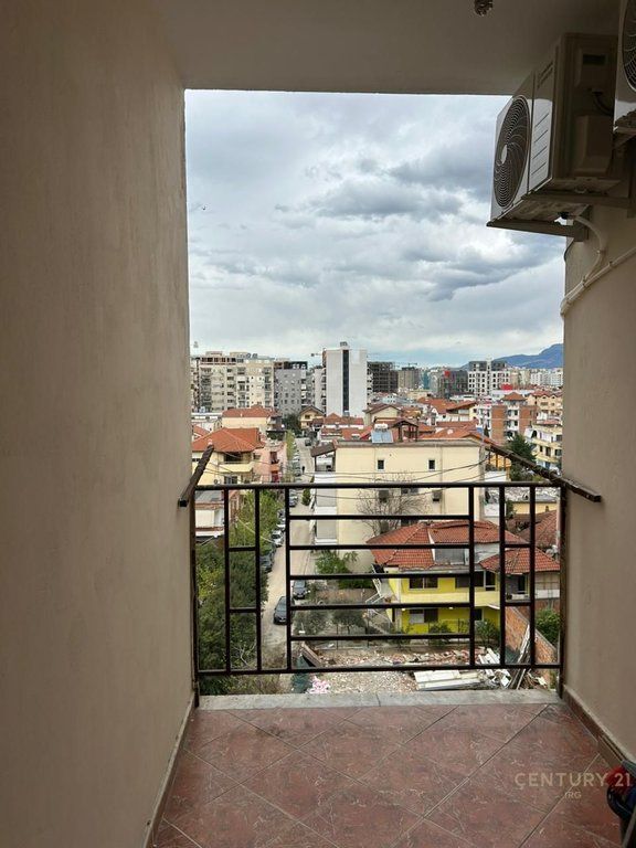 APARTAMENT 1+1 ME QERA PERBALLE DELIJORGJIT