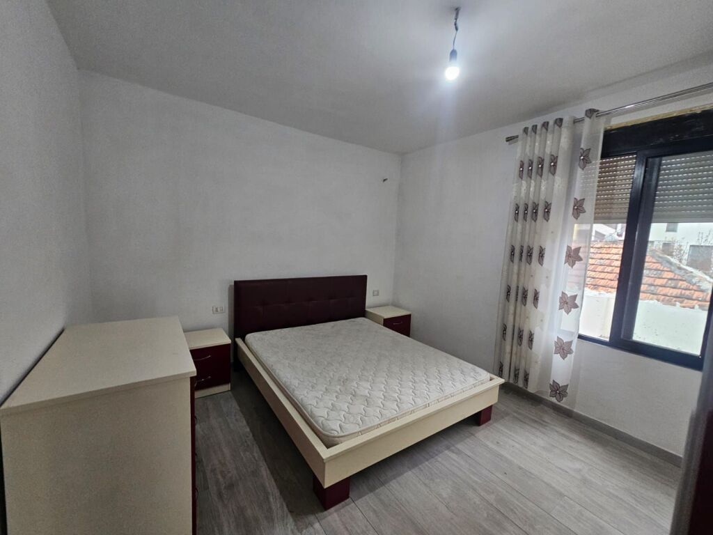 AFFITTASI APPARTAMENTO 2+1 + VERANDA VICINO AL GIARDINO IVINA