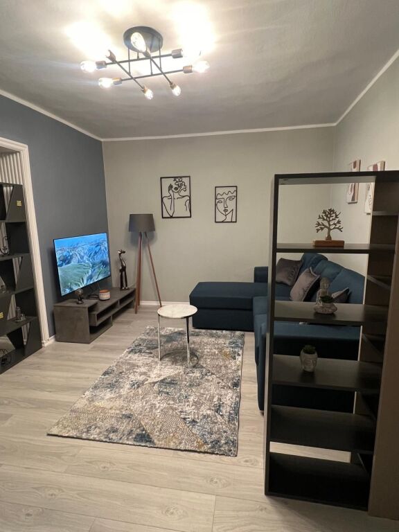 Apartament 1+1 me qera Rruga e Durresit ne Tirane