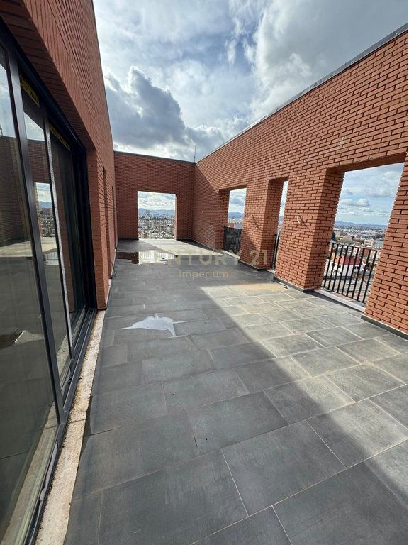Apartment 3+1+2+ Usable terrace!