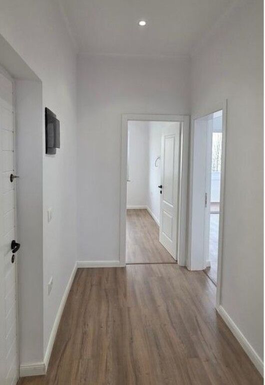 Apartment 2+1 for sale at Rruga Bardhyl