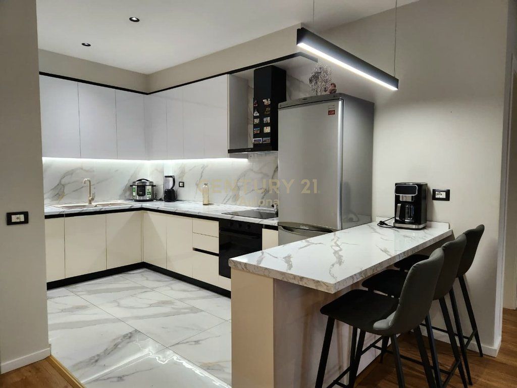 MODERN 2+1 APARTMENT FOR RENT NEAR LUNGOMARE 1
